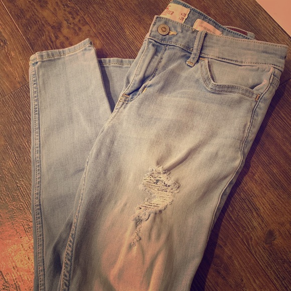 Hollister Skinny Jeans - Picture 1 of 3